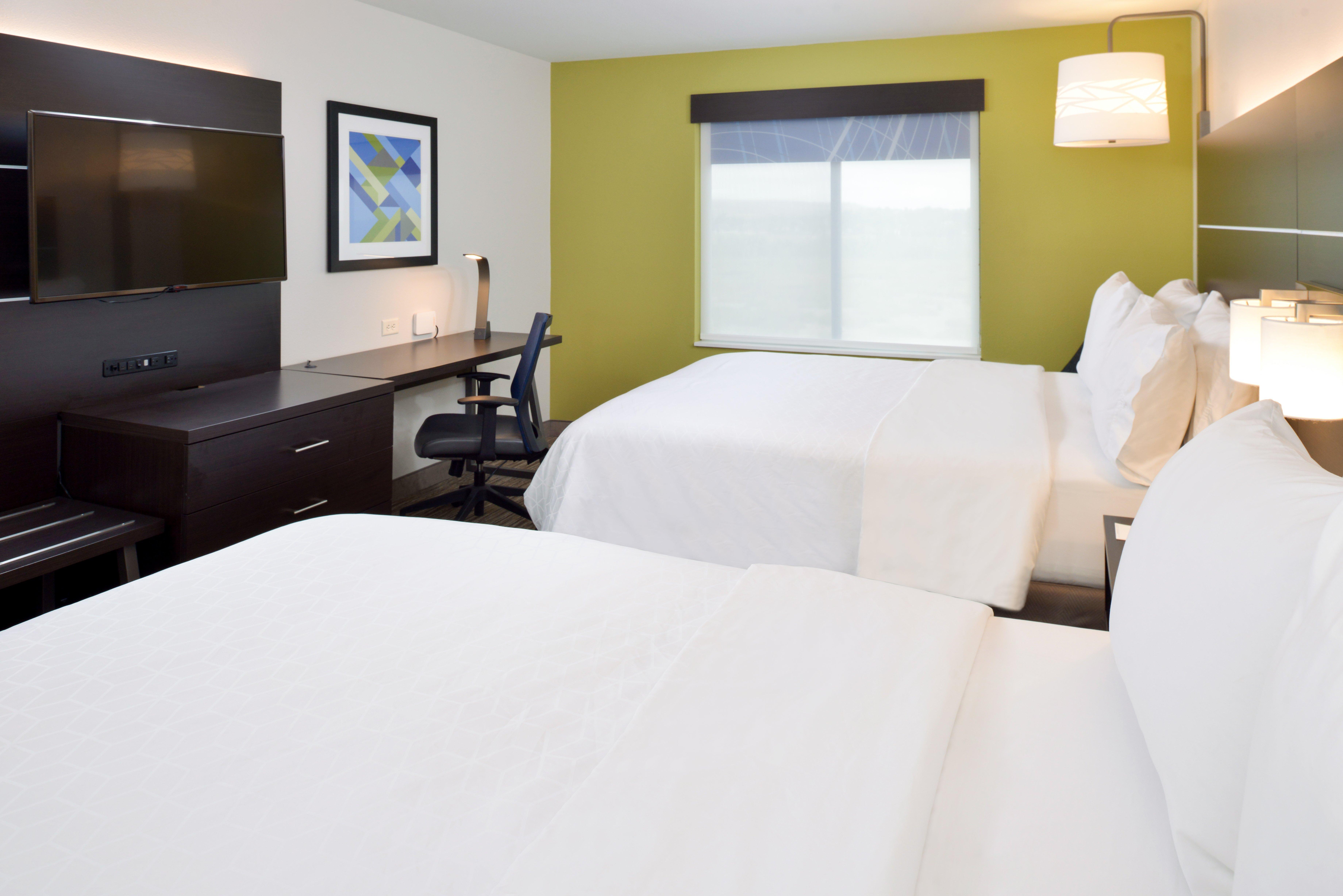 Holiday Inn Express & Suites Pueblo By Ihg Exterior photo